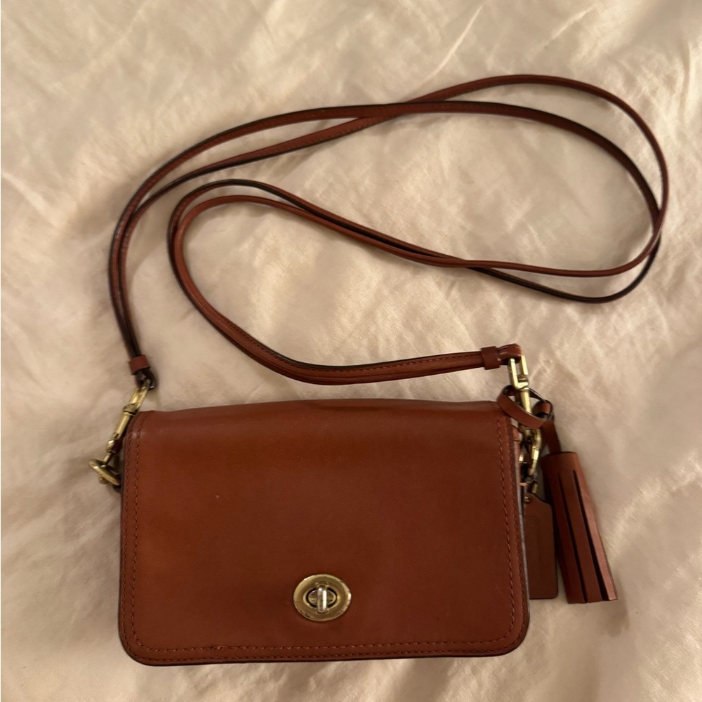 Vintage Coach Turnlock Crossbody Bag in Cognac Leather